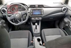 نيسان فيرسا